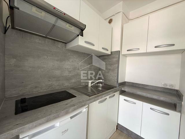 Appartement Vence 1 pièce s 21.8 m2