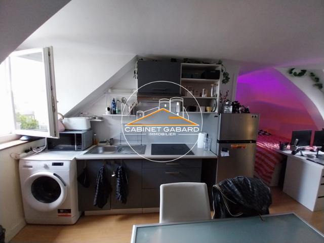 Grand studio meublé