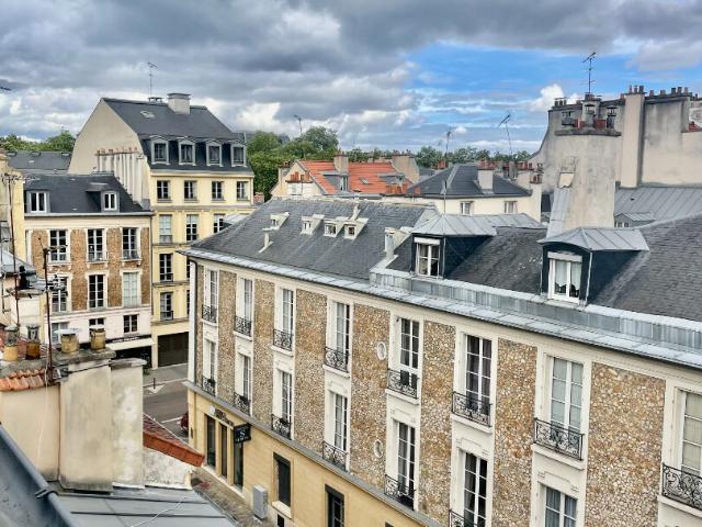 Appartement Versailles 1 pièce 16.68m2 ET 22m2 AU SOL, Versailles