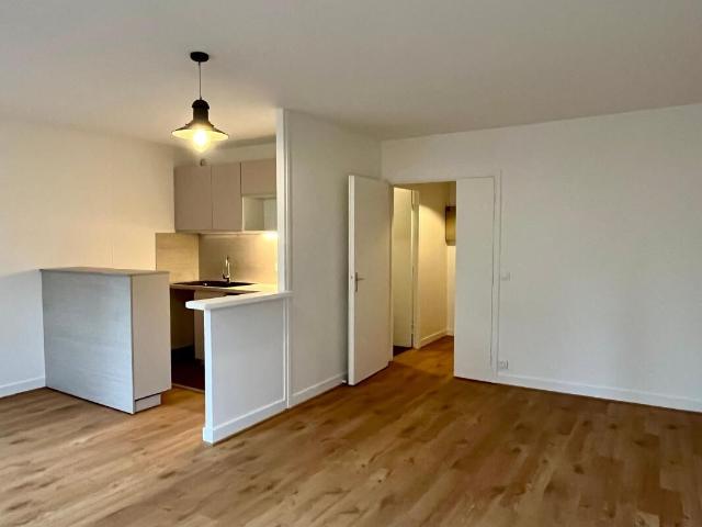 Appartement Versailles 1 pièce s 38.49 m2