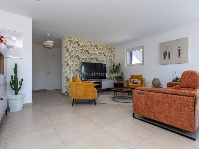 Appartement, Vézeronce Curtin