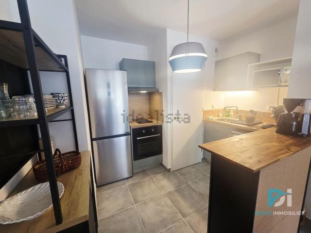 Appartement, Vias