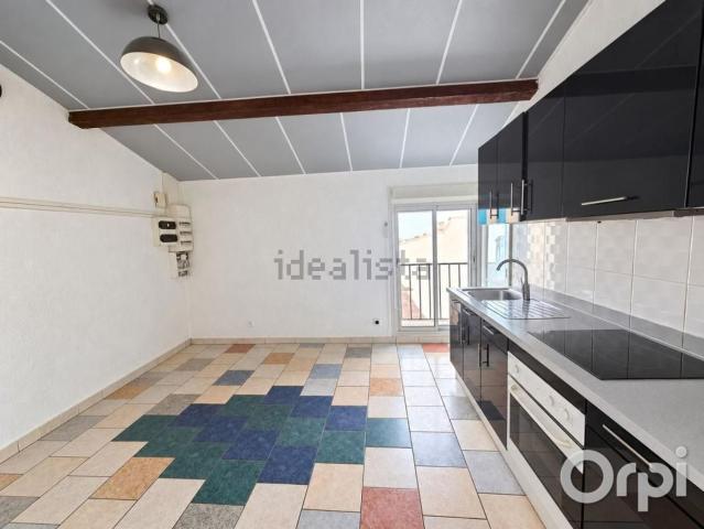 Appartement, Vias