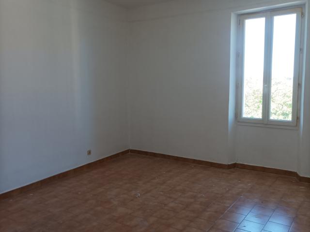 APPARTEMENT VIDE T3 CLIMATISE