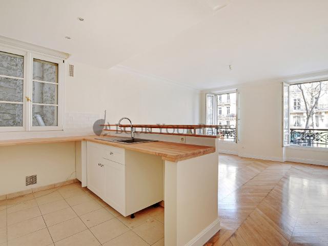 appartement vide 2 chambres, 74m² paris 7ème 2550€