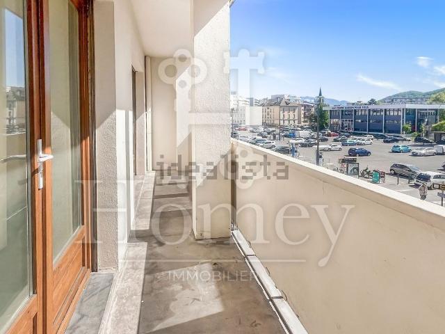 Appartement, Ville la Grand