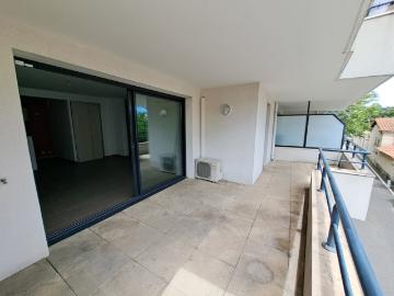 Appartement Villeneuve Les Avignon 2 pièce s 51.60 m2 Terrasse Place de Parking Plateau BELLEVUE