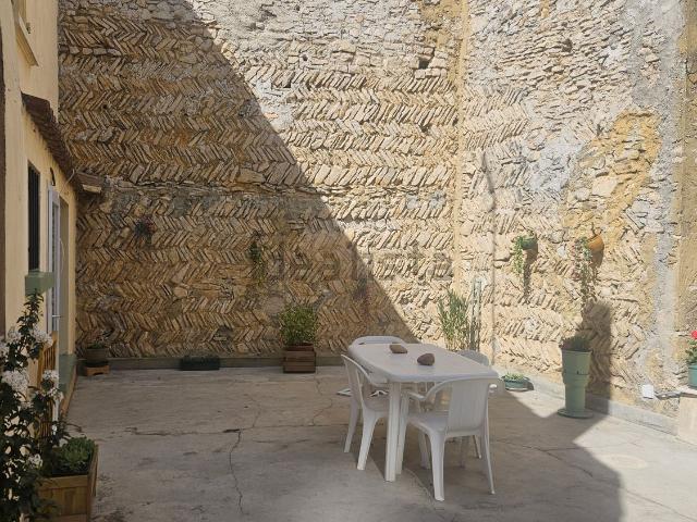 Appartement, Villes sur Auzon