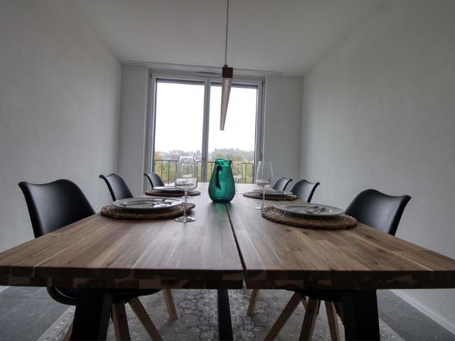 Appartement vivant spacieux à Crissier avec salle de bain priv