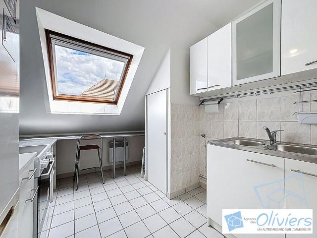 Appartement Voisins Le Bretonneux 1 pièce s 33.86 m2