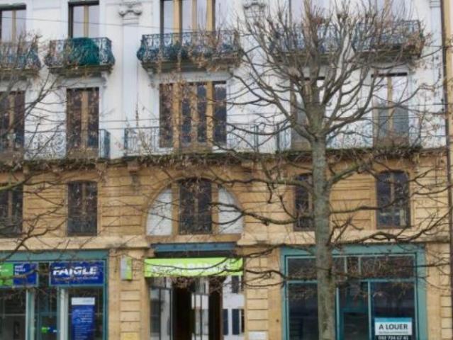 Appartement à Neuchâtel avec vue urbaine