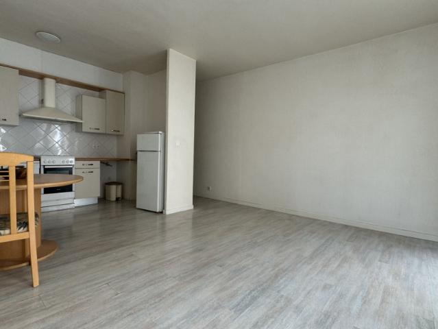 Appartement à Aix les Bains 73100, 2 pièces, de 44m² à 688 €