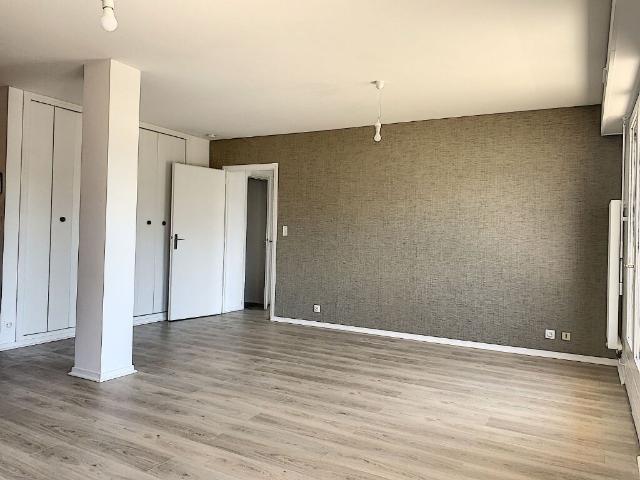 Appartement à Aix les Bains 73100, 2 pièces, de 49m² à 874 €