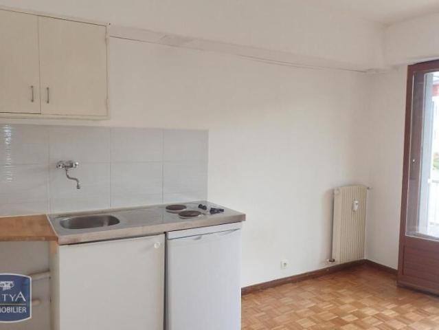 Appartement à Chambéry 73000, 1 pièces, de 13m² à 341 €