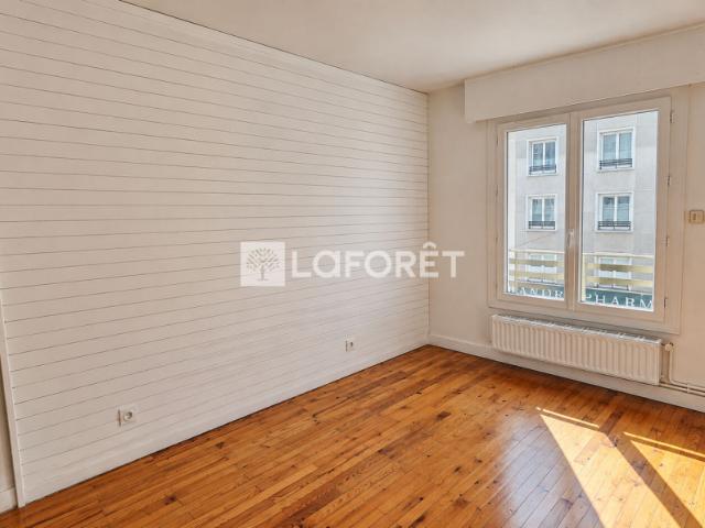 Appartement à Chambéry 73000, 3 pièces, de 53m² à 812 €