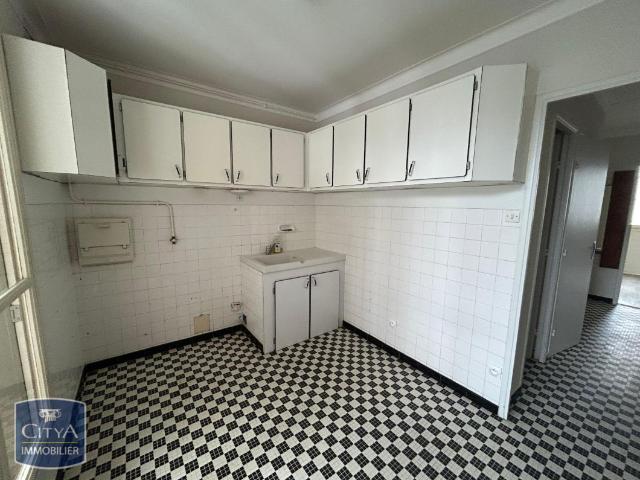 Appartement à Chambéry 73000, 4 pièces, de 77m² à 904 €