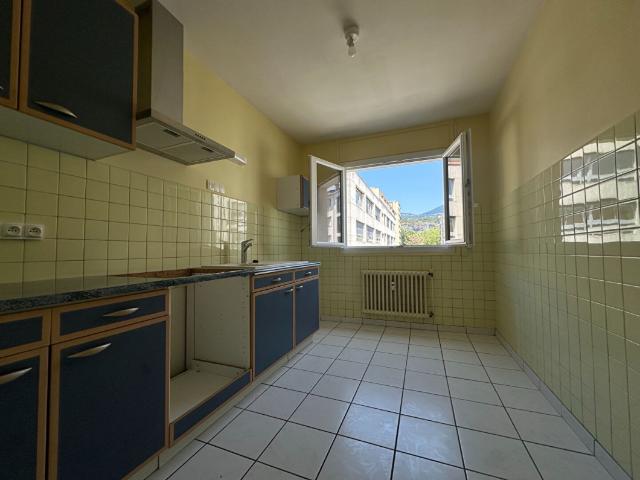 Appartement à Chambéry 73000, 4 pièces, de 79m² à 1 210 €