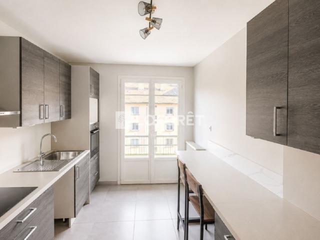 Appartement à Chambéry 73000, 5 pièces, de 118m² à 1 630 €