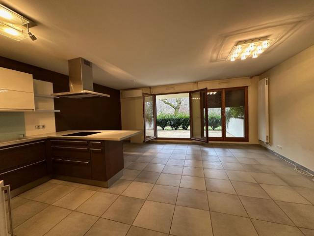 Appartement à Challes les Eaux 73190, 3 pièces, de 63m² à 1 065 €