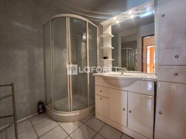 Appartement à Cognin 73160, 3 pièces, de 69m² à 910 €