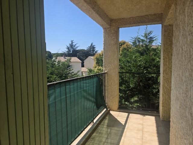 Appartement à Garons
