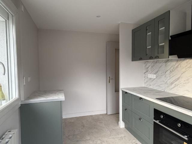 Appartement à La Rochette 73110, 4 pièces, de 98m² à 1 080 €