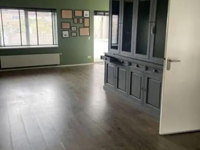 Appartement à l'étage Langstraat 68, Wassenaar À louer