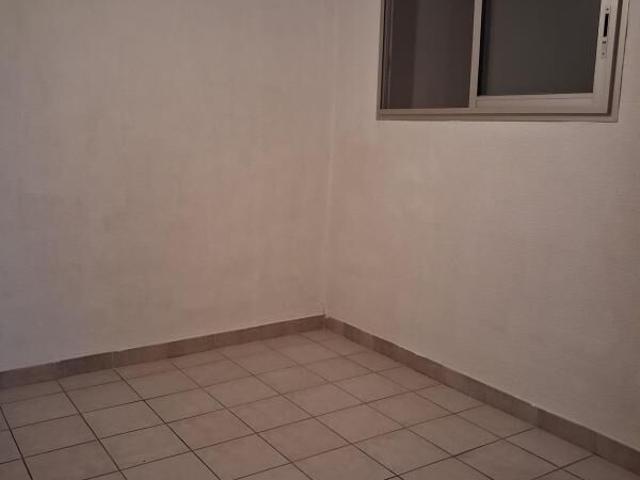 Appartement À Louer Non Meublé