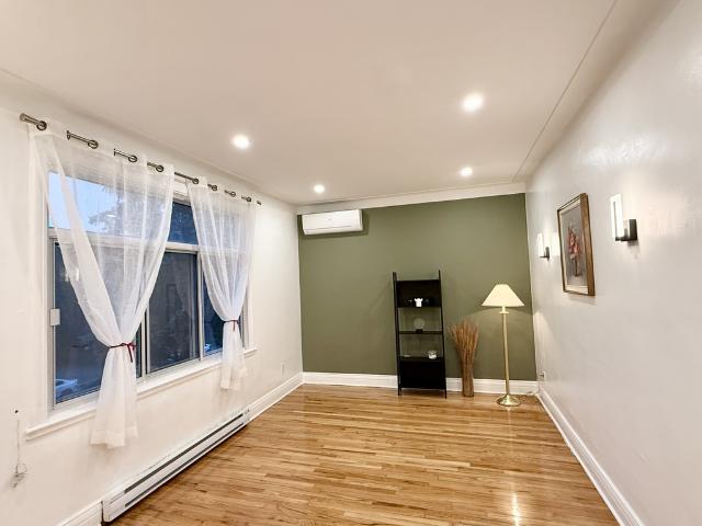 Appartement à Louer av. Van Horne, Côte des Neiges/Notre Dame de Grâce Montréal 12 photos | Logis Québec