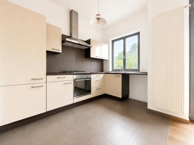Appartement à louer avec terrasse et 2 chambres, Forest