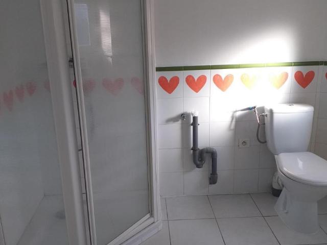 Appartement à louer à Charmes sur Rhône, Auvergne Rhône Alpes, €