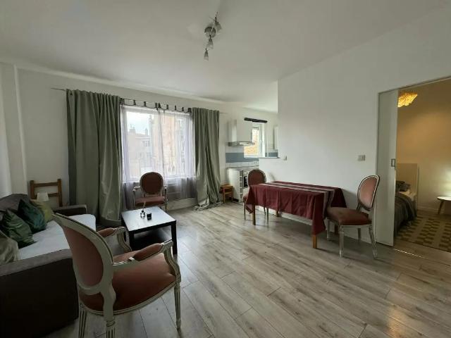 Appartement à louer à Chaussée de Wavre Ixelles