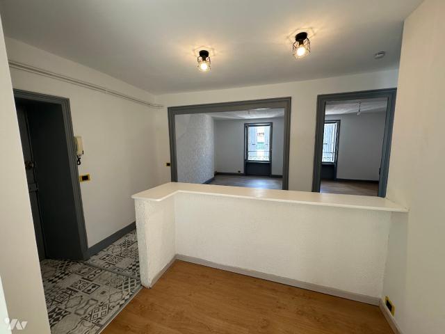 Appartement à louer à Annonay, Auvergne Rhône Alpes, €