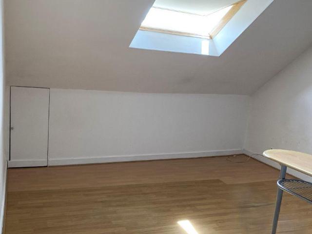 Appartement à louer à Avallon, Bourgogne Franche Comté, €