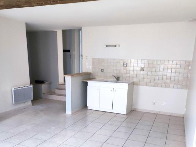 Appartement à louer à Avallon, Bourgogne Franche Comté, €