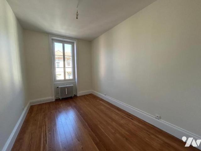 Appartement à louer à Bourg en Bresse, Auvergne Rhône Alpes, €