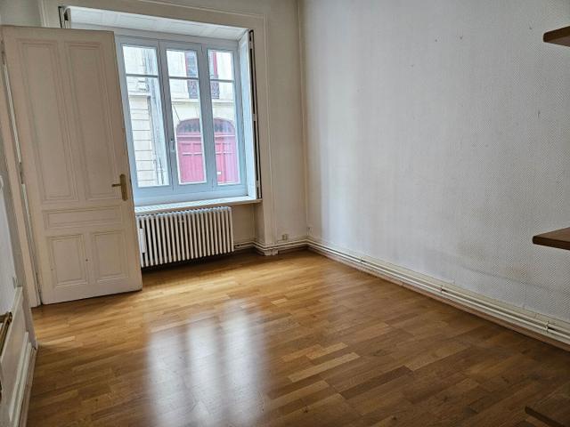APPARTEMENT à louer à BESANCON 2 pièces REF 8047