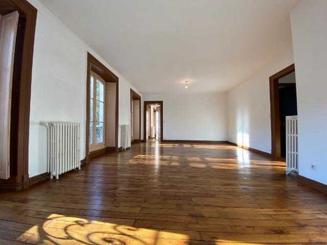 APPARTEMENT à louer à BESANCON 5 pièces REF 29202103 T5 de caractère de 142 m²