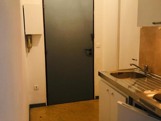 APPARTEMENT à louer à BESANCON CENTRE VILLE 1 pièce REF: 01164 STUDIO