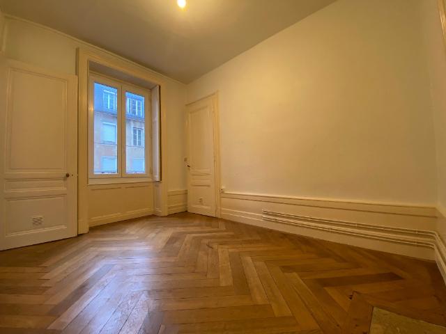 APPARTEMENT à louer à BESANCON CENTRE VILLE 2 pièces REF 1875