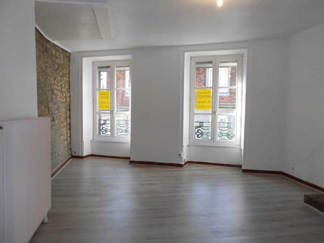APPARTEMENT à louer à BESANCON CENTRE VILLE 2 pièces REF 3299 T2