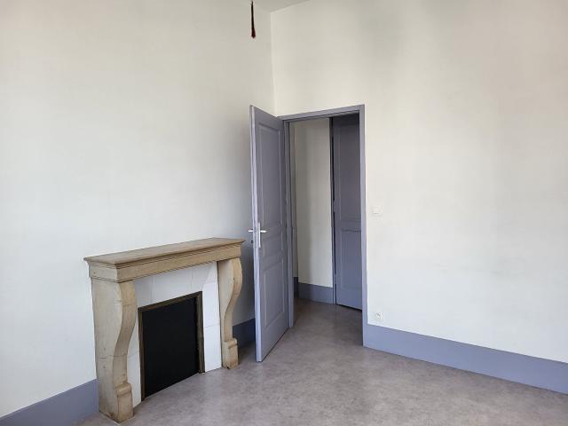 APPARTEMENT à louer à BESANCON CENTRE VILLE 4 pièces REF 4882