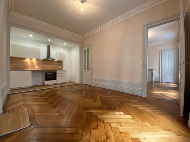 APPARTEMENT à louer à BESANCON CENTRE VILLE 4 pièces REF 5651