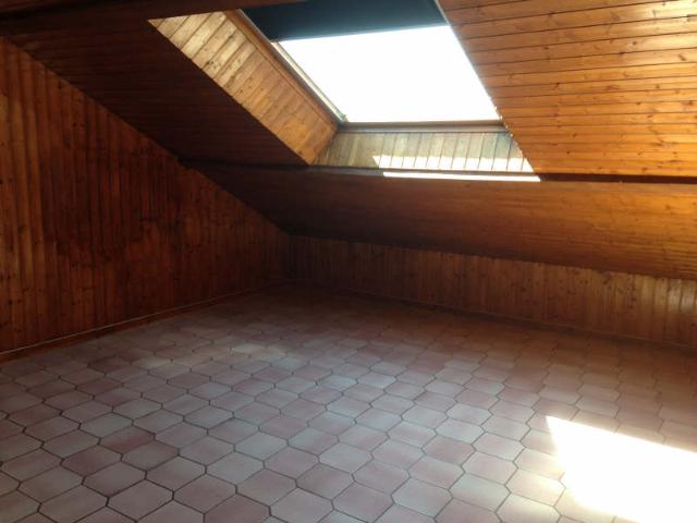 APPARTEMENT à louer à BESANCON OUEST EXTERIEUR PROCHE 1 pièce REF 1827
