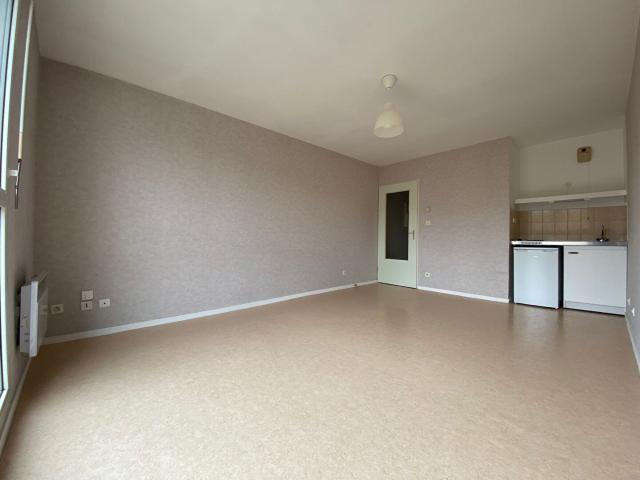 APPARTEMENT à louer à BESANCON QUARTIER BOULOIE 1 pièce REF 01188
