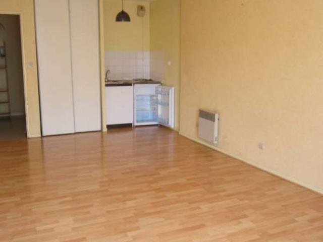 APPARTEMENT à louer à BESANCON QUARTIER BOULOIE 1 pièce REF 1502