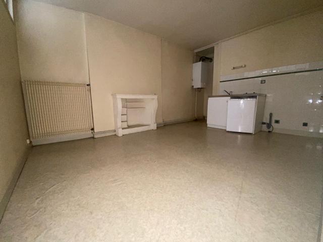 APPARTEMENT à louer à BESANCON QUARTIER BATTANT 1 pièce REF 3479