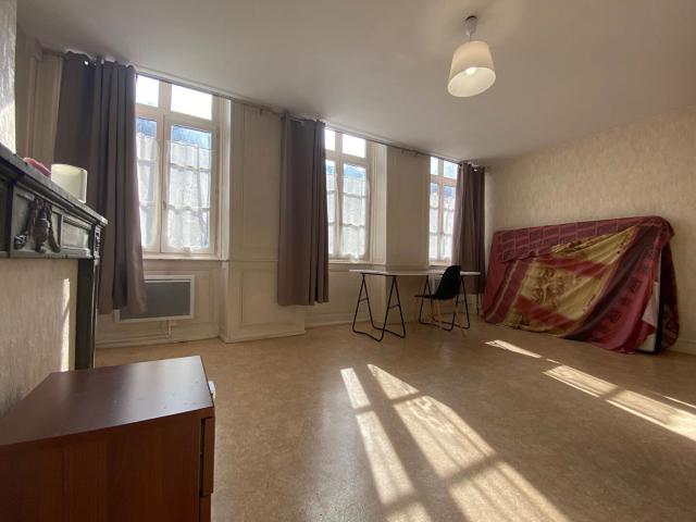 APPARTEMENT à louer à BESANCON QUARTIER BATTANT 1 pièce T1
