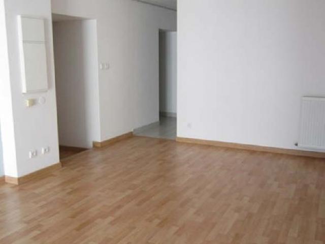 APPARTEMENT à louer à BESANCON QUARTIER BATTANT 3 pièces REF4761