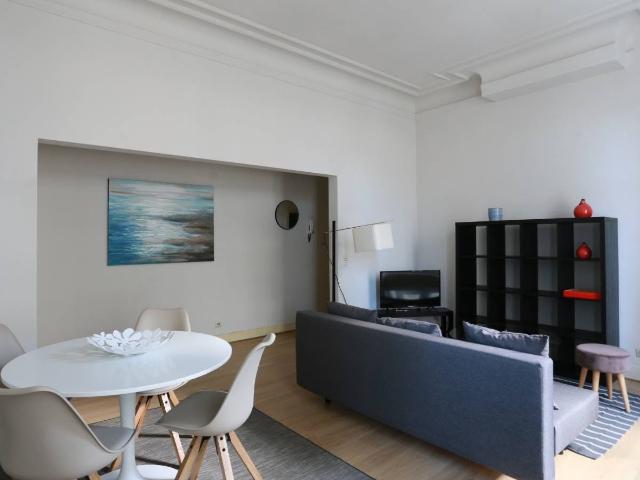 Appartement à louer à Brussels, Avenue de Stalingrad